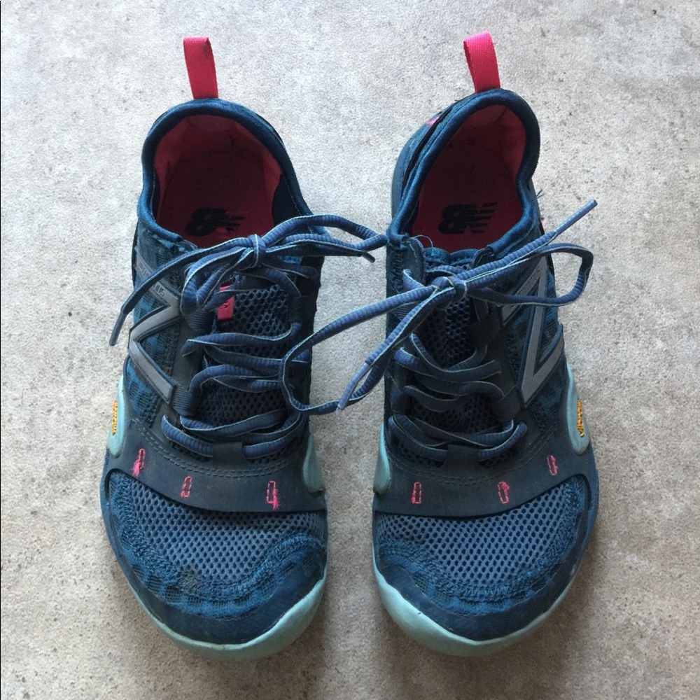 Minimalistic New Balance (W7.5)